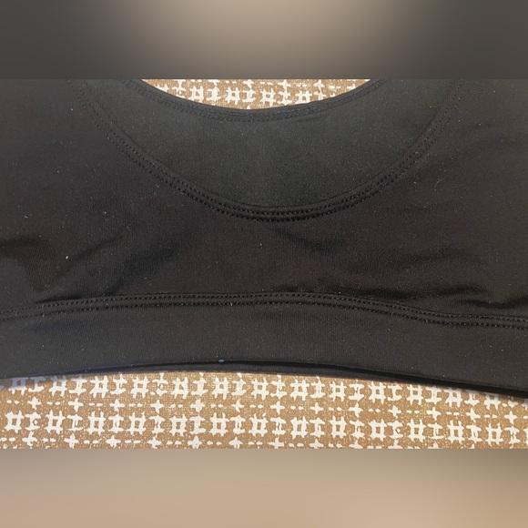 ALO Yoga Ambient Logo Sports Bra Black With White Logo Medium EUC - Picture 6 of 8